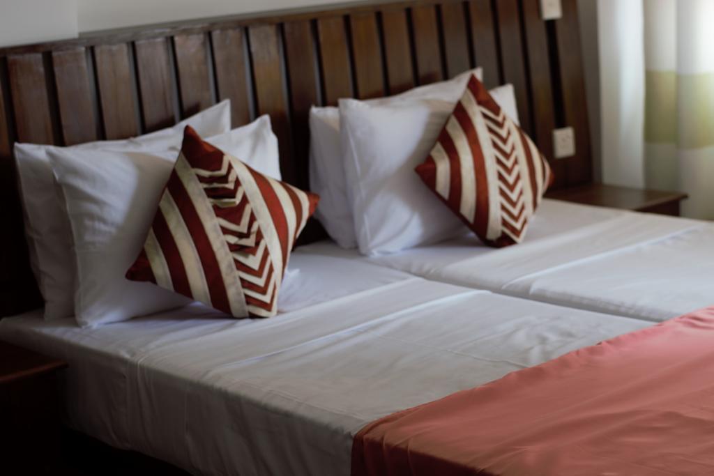 Cozy Sea View Inn Hikkaduwa Exterior photo